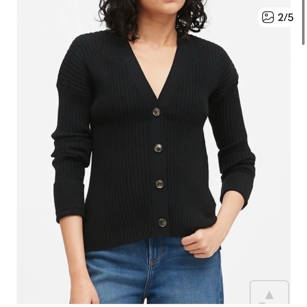 Worn once classic ribbed cardigan